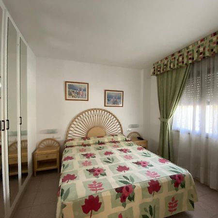 La Dorada Apartment Салоу Екстериор снимка