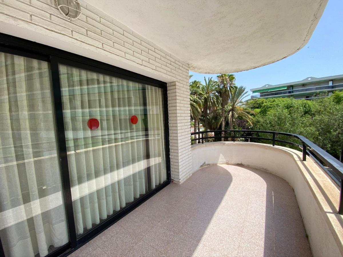 La Dorada Apartment Салоу Екстериор снимка